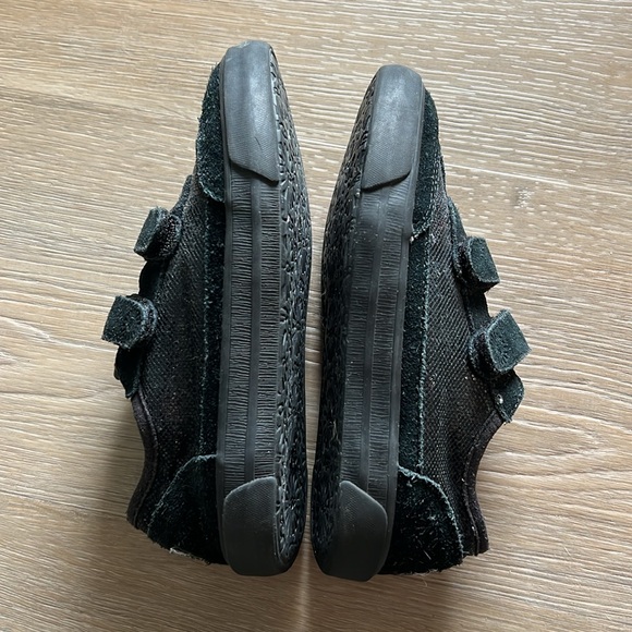 UGG Australian Braden Black Shimmer Sneakers Little Girls Size 11 GUC - Picture 4 of 8